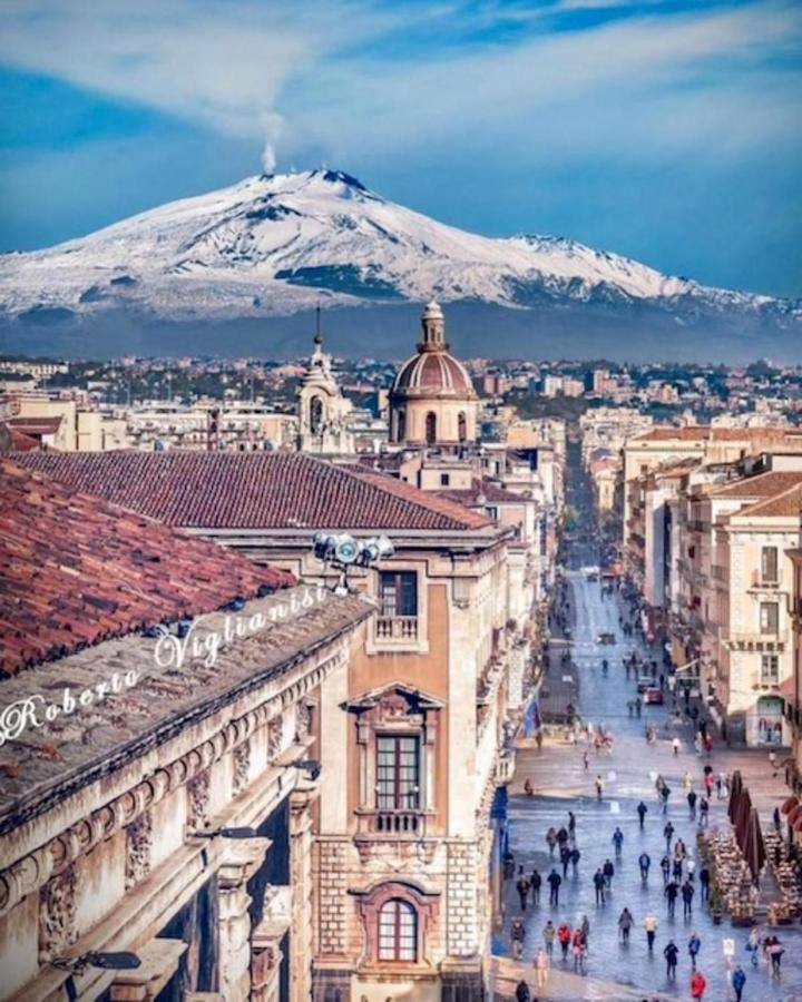 Cozy'S House Nel Cuore Della Citta Catania Luaran gambar